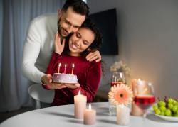/artikel/ucapan-selamat-ulang-tahun-yang-manis-dan-romantis-untuk-istri-tercinta/'s thumbnail